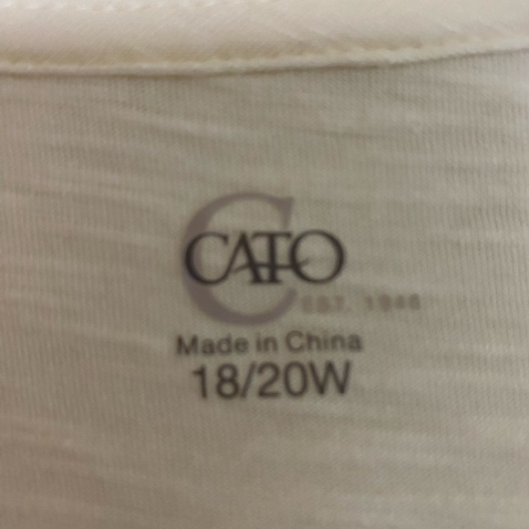 Cato Cream Graphic Tee - Picture 2 of 6